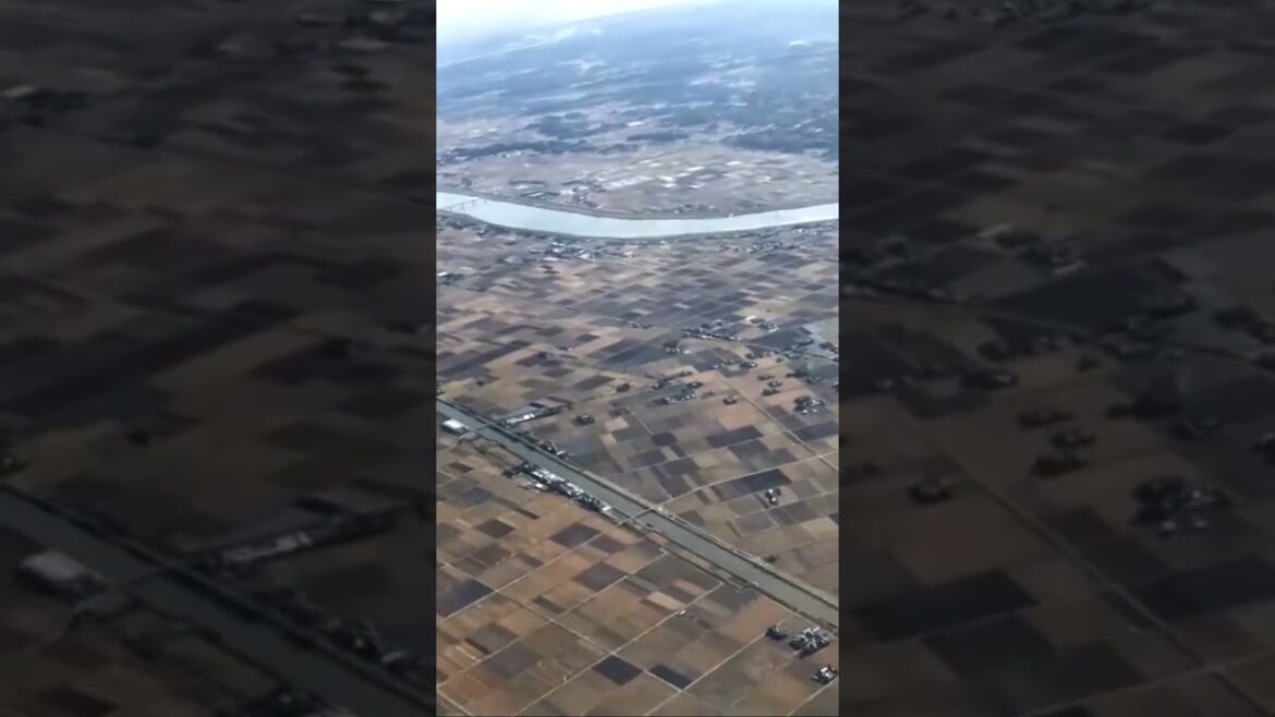 Amazing plain viewing from airplane window #shorts #flight #airplane