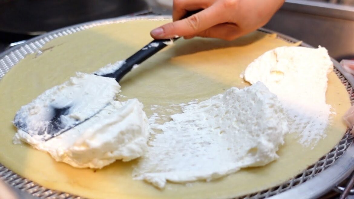 常連で長蛇の列！幸せの生クリームをたっぷり使ったクレープたち