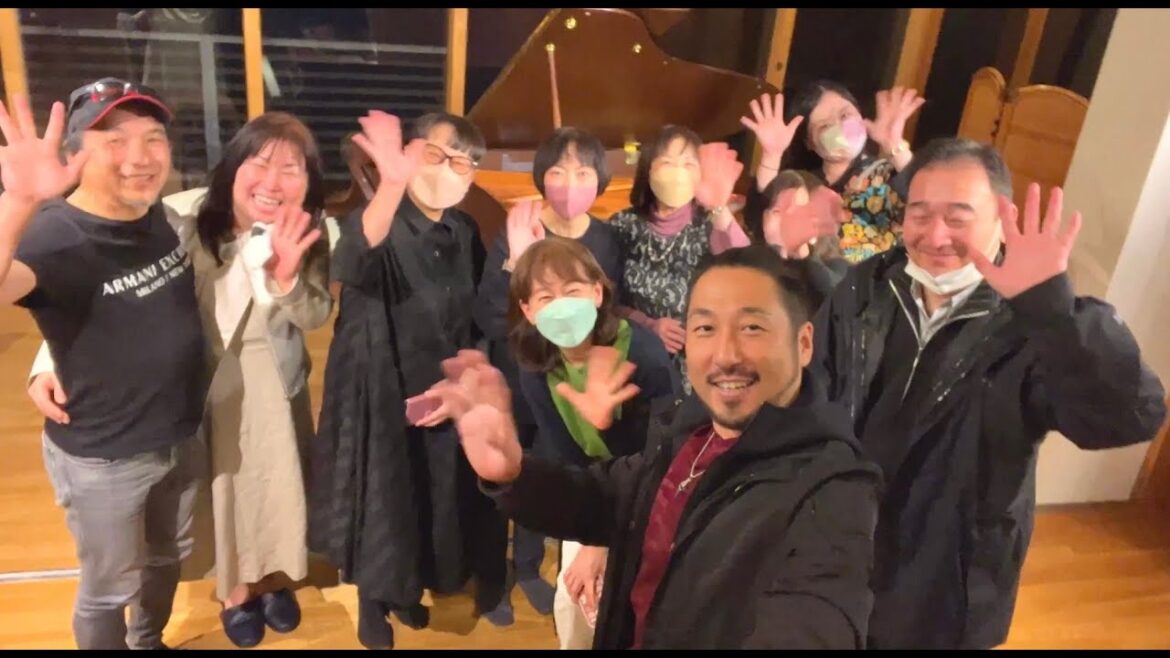 日本ツアー開幕！初日の札幌は大盛り上がり♬そして海鮮が超美味🍣【日本旅Vlog #1】