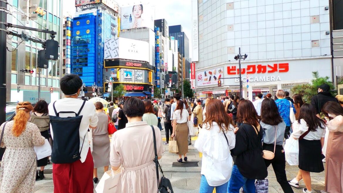 Tokyo Shinjuku Tour on Holiday – Oct 2021【4K】 Tokyo Shinjuku Tour on Holiday - Oct 2021【4K】