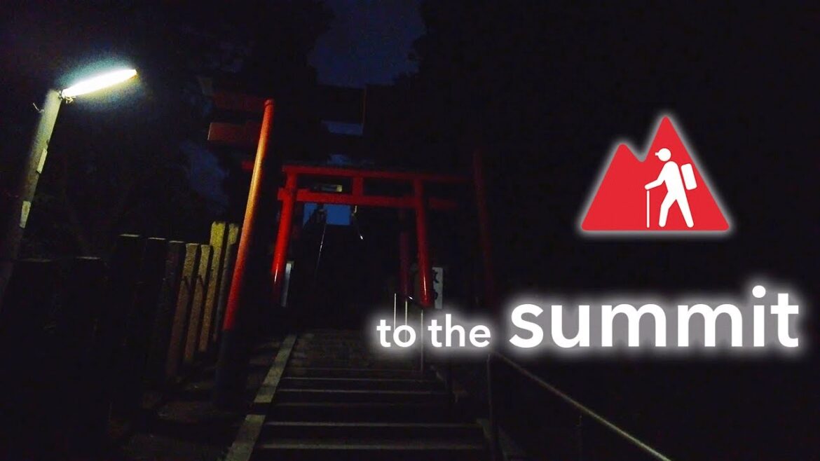 Night Hiking JAPAN😊 Mt.Takatori. ⛩Shrine on the mountain.
