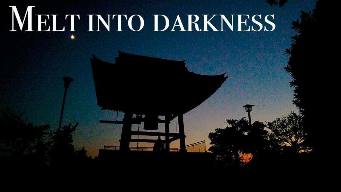 JAPAN Walk✨. Temple of darkness ⛩ and a blank mountain🍙.