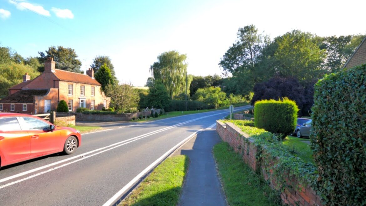 Fulbeck Village Walk, English Countryside 4K Fulbeck Village Walk, English Countryside 4K