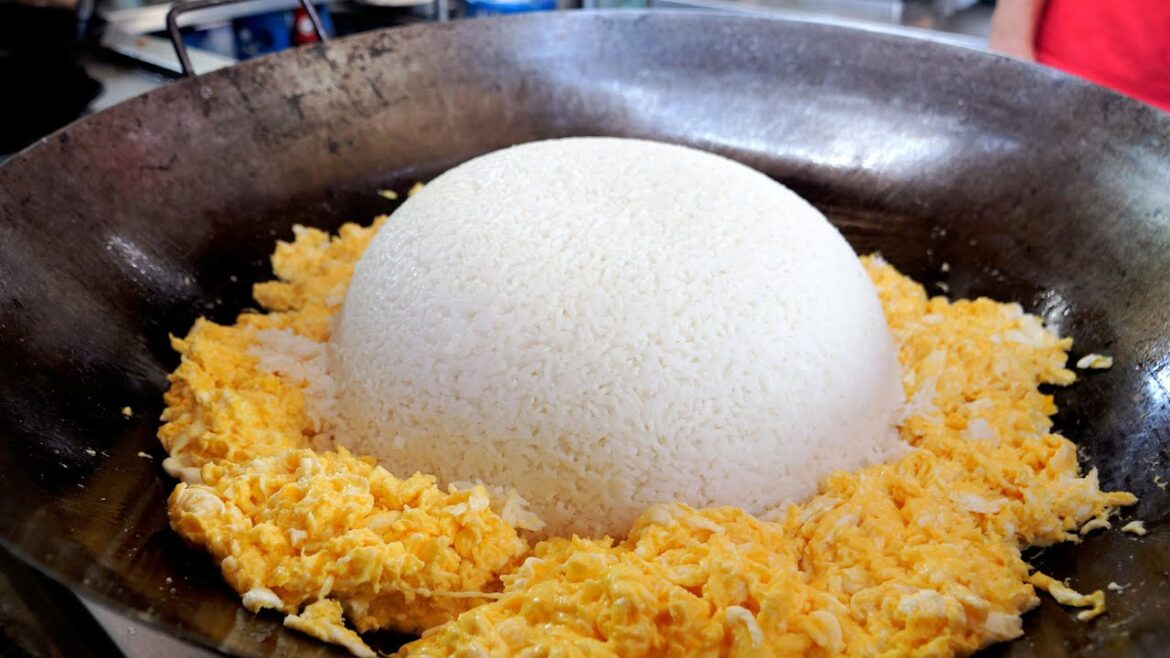 거대한 20인분 타이거 계란 볶음밥 / Giant Shrimp Egg Fried Rice making | Thailand Street Food