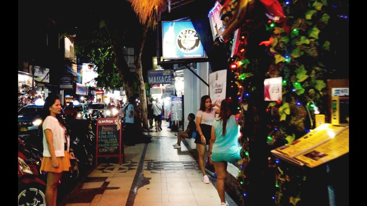 [4K]Walking in Kuta at Night Time 🇮🇩 Bali, Indonesia [No Commentary Version]