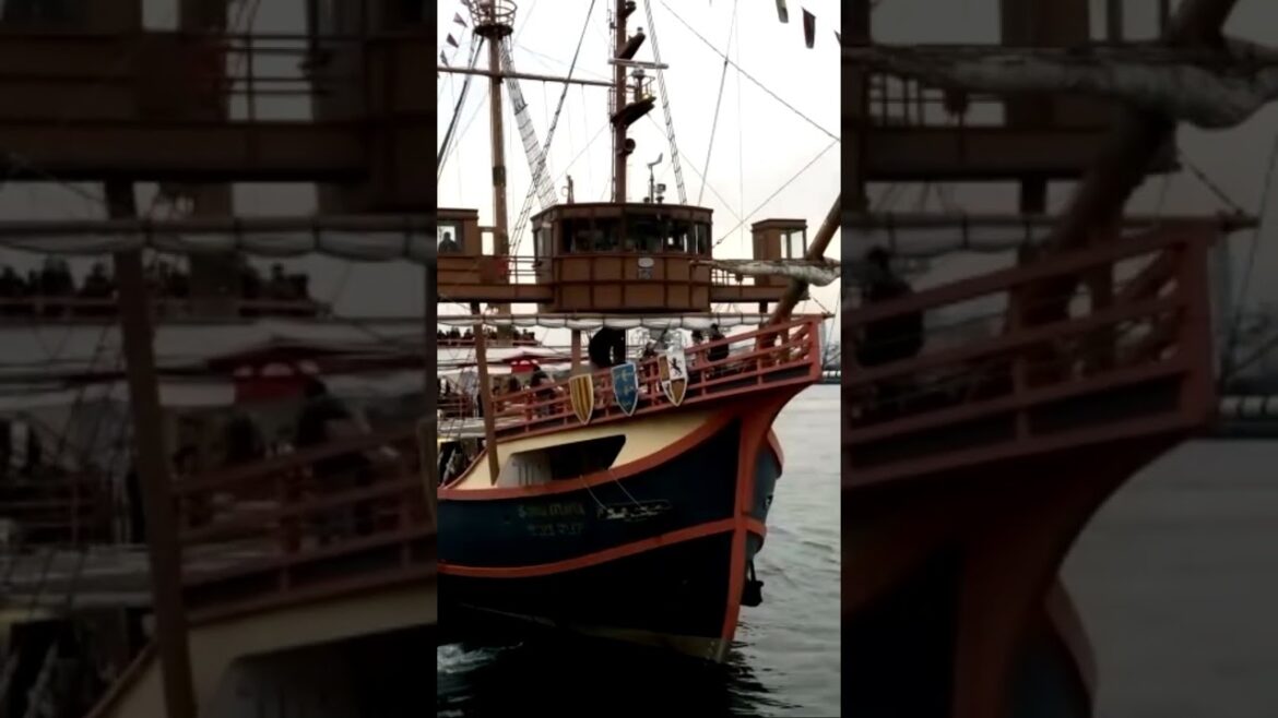 Sight-seeing Ship Cruise Around Osaka Bay #shorts #travel #japan