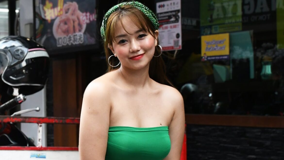 Thaniya Road in Bangkok