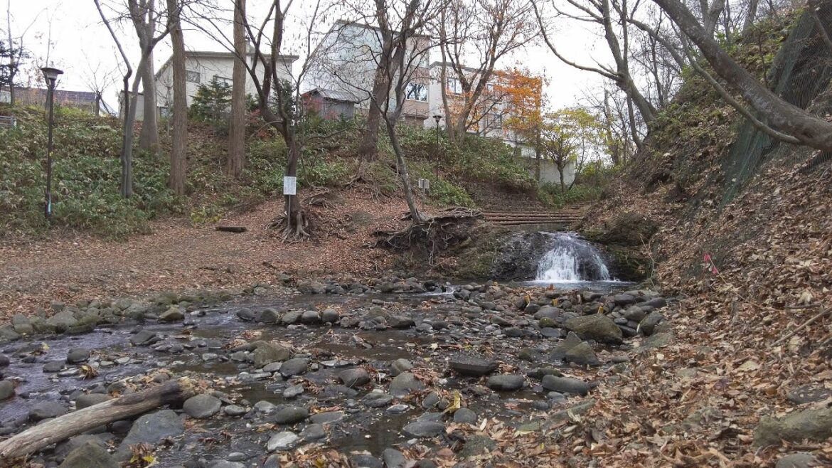 【4K】2022 日本 北海道 札幌 豊平区 平岸 精進河畔公園→精進川の滝 散策【Binaural Audio】 【4K】2022 日本 北海道 札幌 豊平区 平岸 精進河畔公園→精進川の滝 散策【Binaural Audio】