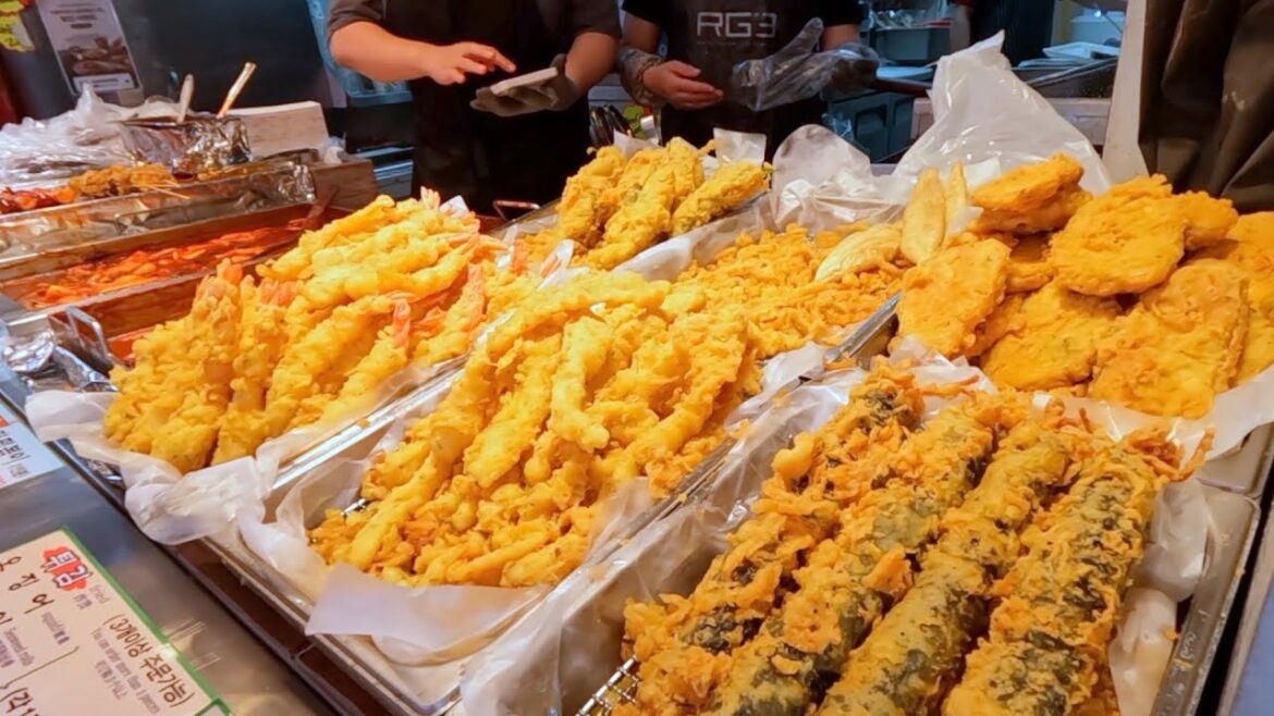 Korean Street Food / Walk And Eat Korean Night Market vlog