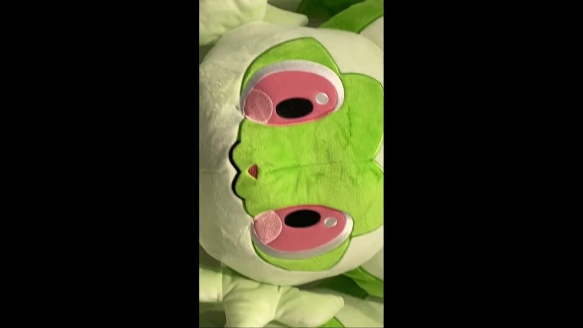 Nagoya Pokemon Center on Scarlet & Violet launch day! #shorts #pokemon