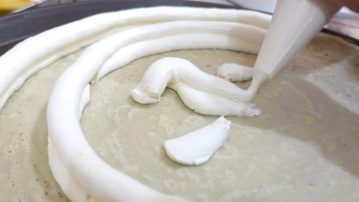 生クリームの壁が止まらない幸せクレープたち 生クリームの壁が止まらない幸せクレープたち