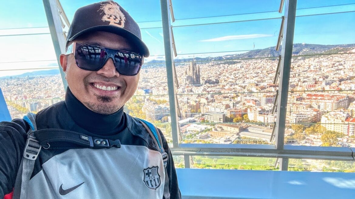 BARCELONA LIVE! Exploring Passeig De Gracia to Sagrada Familia  - November 12, 2022 🇪🇸