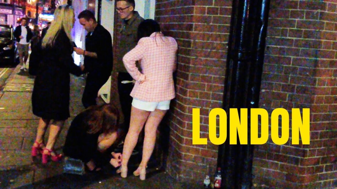 Saturday night live | Central London Soho | Nightclub London | Party In The Uk || 4K 20/11/2022