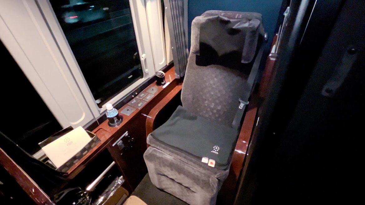 Gorgeous! Japan's Most Expensive Overnight Sleeper Bus / Dream Sleeper / from Tokyo to Osaka Gorgeous! Japan's Most Expensive Overnight Sleeper Bus / Dream Sleeper / from Tokyo to Osaka