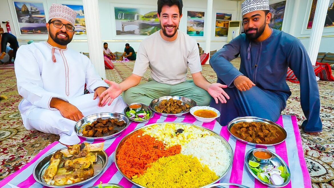 Omani STREET FOOD in Muscat – Camel Curry & Camel HUMP in Oman 🐫 First Day in Oman! Omani STREET FOOD in Muscat - Camel Curry & Camel HUMP in Oman 🐫 First Day in Oman!