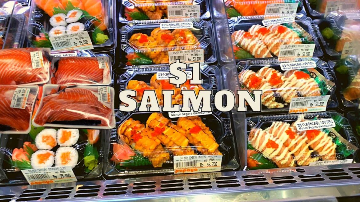 Buy Cheap Salmon for $1 at the Japanese Supermarket Food🏯 in Jakarta, Papaya Fresh Market