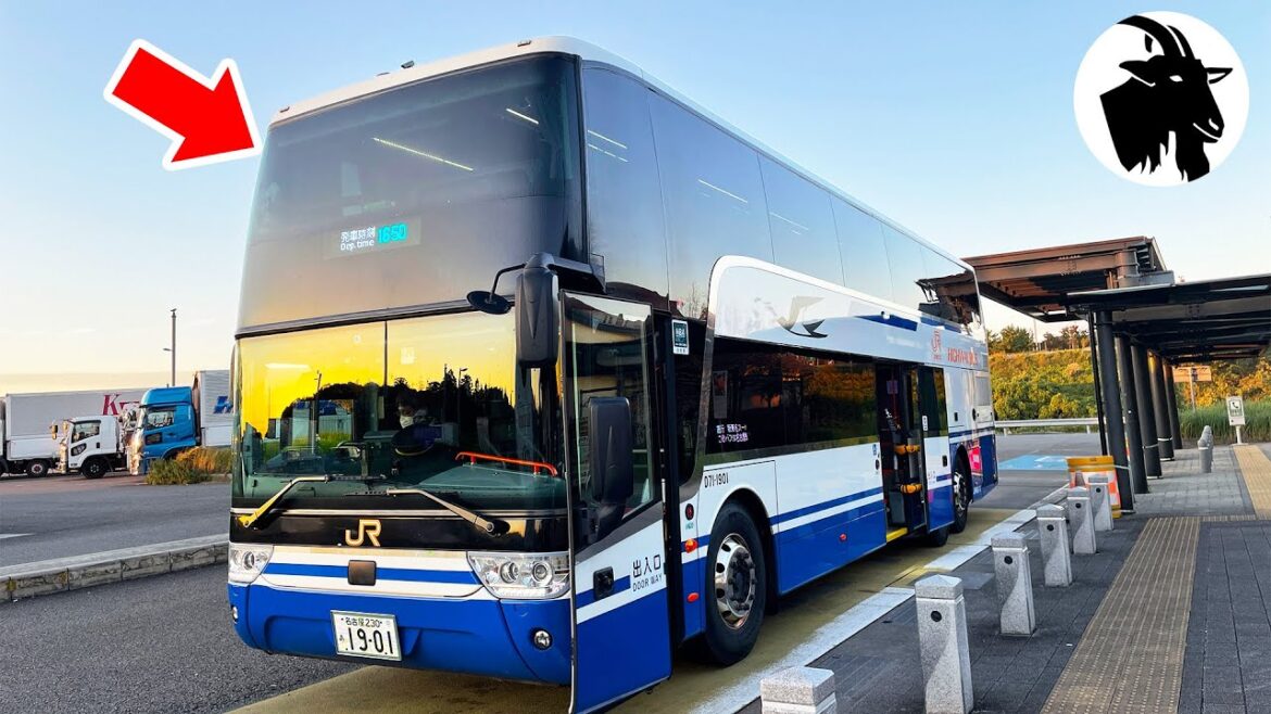 [Luxurious two-story building] It was too great to get on the front row of the bus with a 180° view