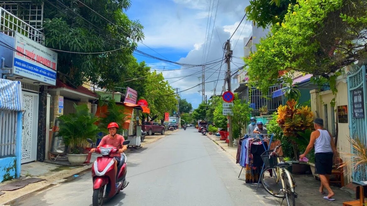 Vietnam Travel 4K🇻🇳 - Bike Ride Through Danang City at Daytime