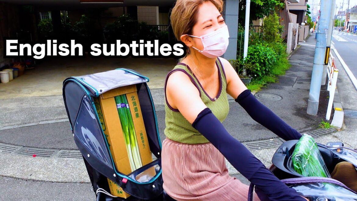 No. 1 in Fried Rice Ranking! Cute Daughter Helps Busy Restaurant That Serves Extra-Large Food! No. 1 in Fried Rice Ranking! Cute Daughter Helps Busy Restaurant That Serves Extra-Large Food!