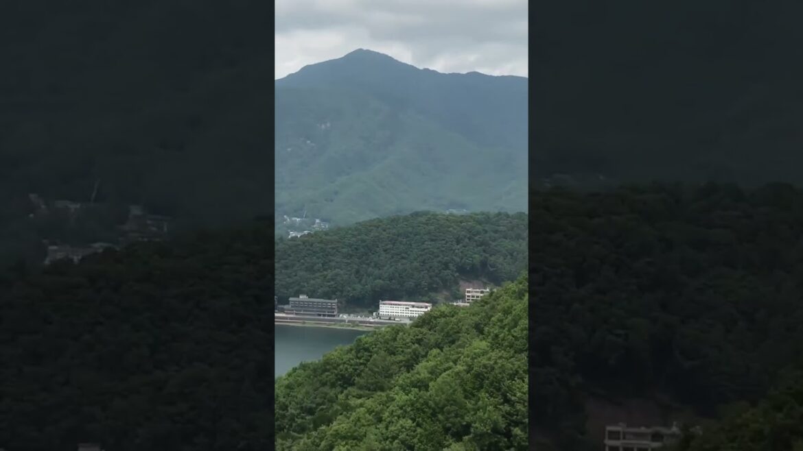 Aerial Tramway, Mountain Cable Car #shorts #travel Aerial Tramway, Mountain Cable Car #shorts #travel