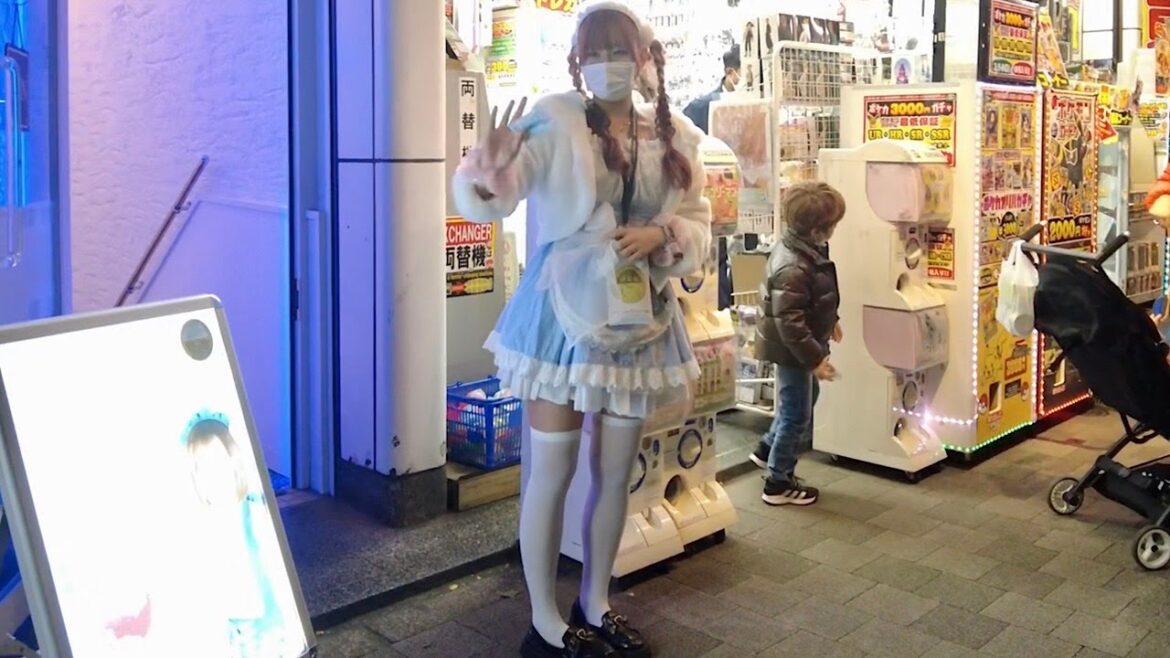4K 60, Lots of cute cosplayers. Tokyo Akihabara is the best in the world | Japan walk japanese 秋葉原