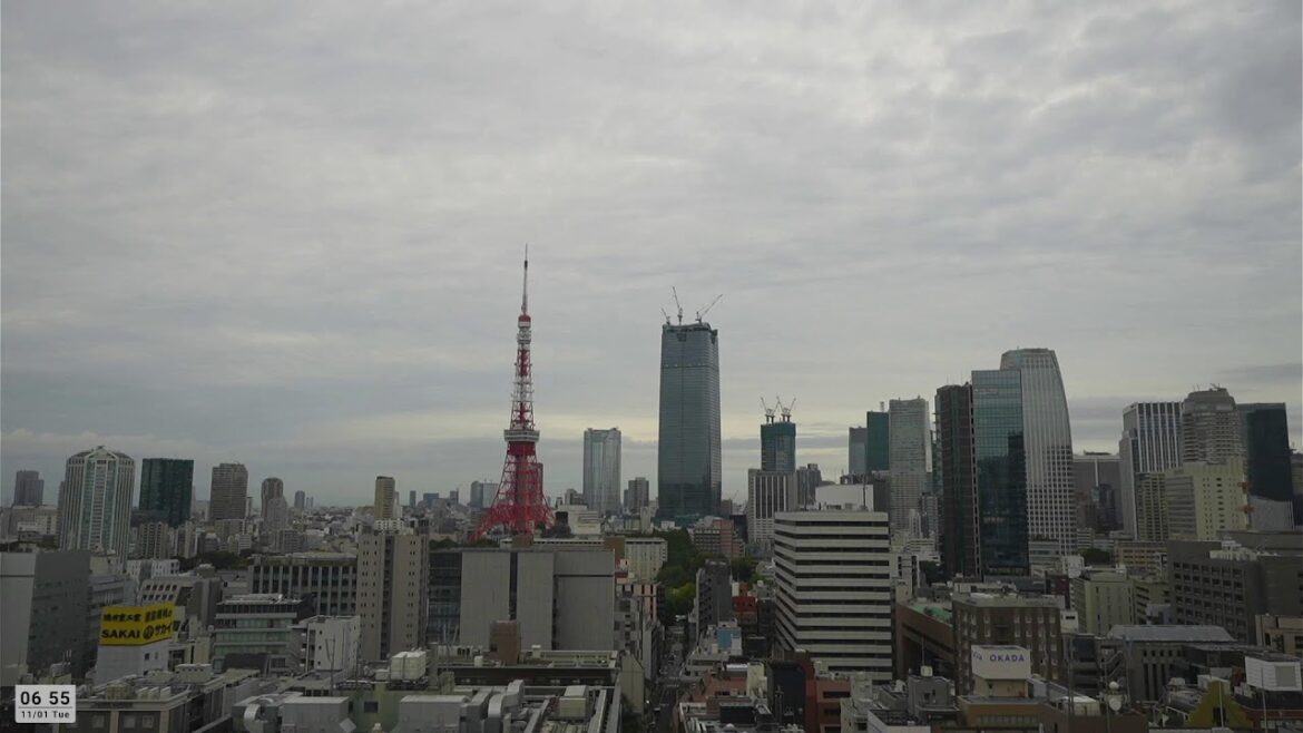 LIVE ハロウィン特別ライトアップの東京タワーと虎ノ門・麻布台プロジェクト/2022.10.31-11.1 Tokyo Tower and Roppongi Hills