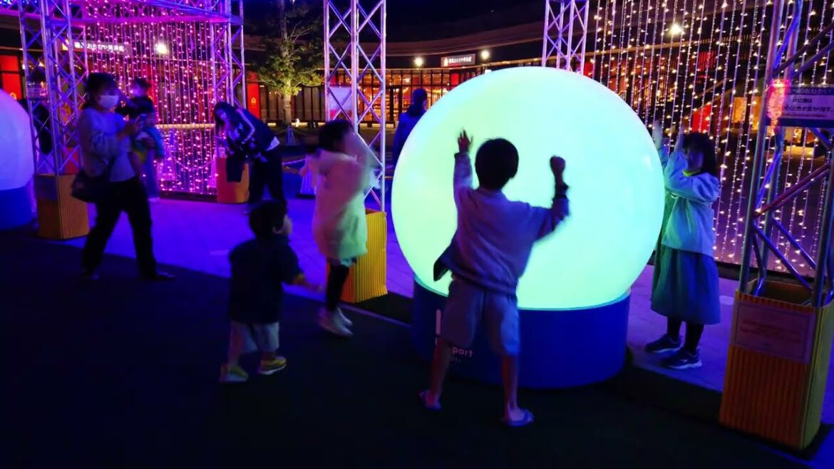 ららぽーと福岡  初めての 冬イルミネーション点灯（2022/11/21）