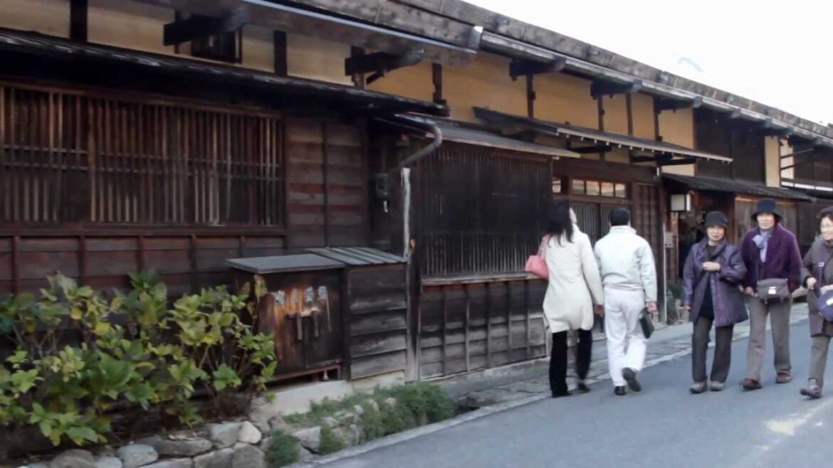 Kiso Valley: Hiking Between Magome and Tsumago 馬籠宿 & 妻籠宿 Kiso Valley: Hiking Between Magome and Tsumago 馬籠宿 & 妻籠宿