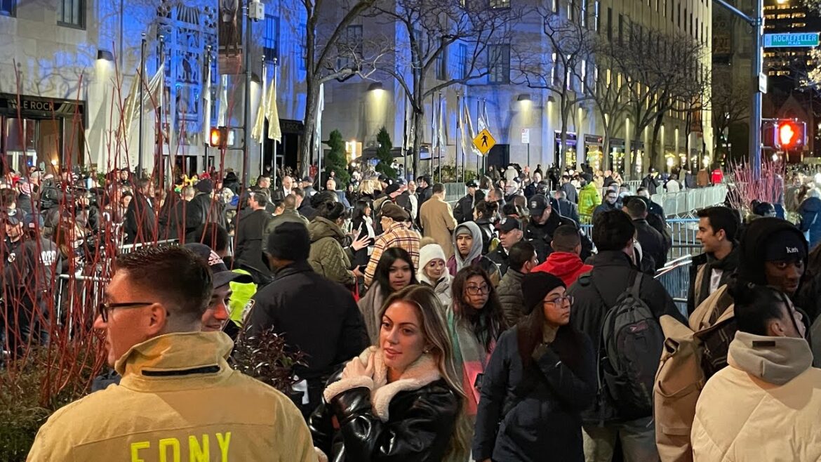 🇺🇸Live in NYC(11.29.22): 🎄Holiday Season 2022 Evening Walk in Midtown Manhattan🎅