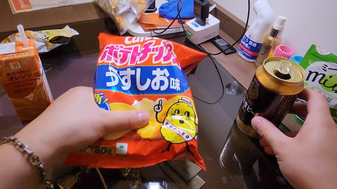 ⛩️일본 후쿠오카 여행 05 [4K] 세븐일레븐(편의점) 과자와 맥주, 삼각김밥과 주먹밥, 하카타포트 완간시장, Japan Fukuoka Hakata Port - 하이거니 Vlog