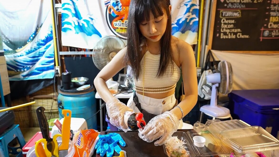 Squid Sashimi & more - Street Food in Thailand