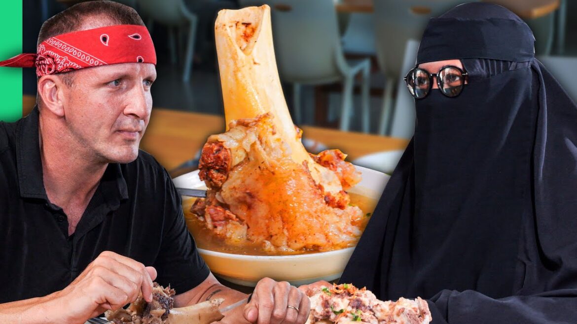 How To Eat When You Can’t Show Your Face!! Medan Street Food Tour in Indonesia!! How To Eat When You Can’t Show Your Face!! Medan Street Food Tour in Indonesia!!