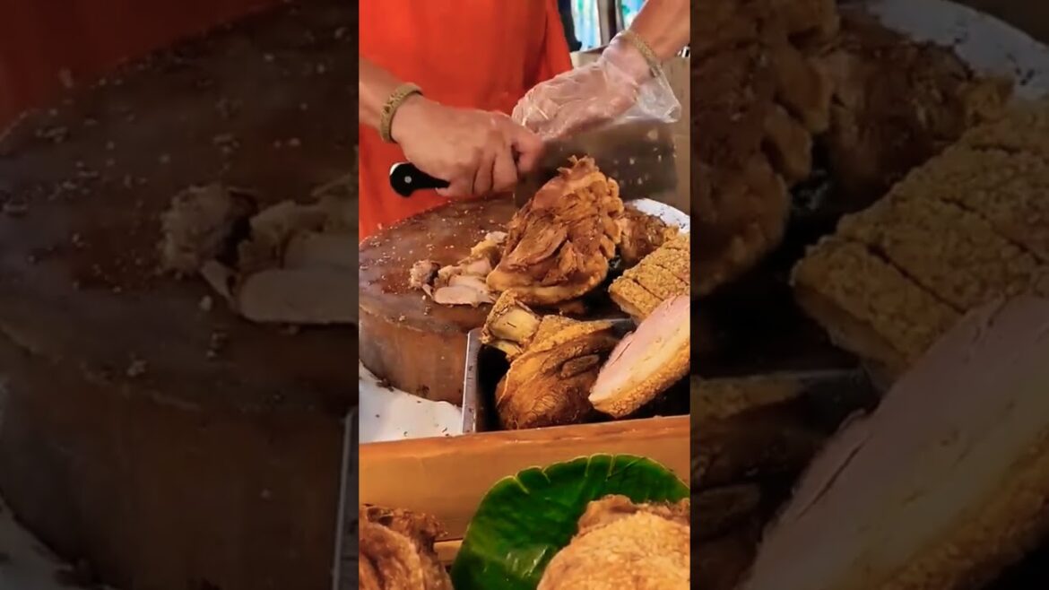 A Crispy Pork Lovers Heaven - Thai Street Food ❤️ 🇹🇭