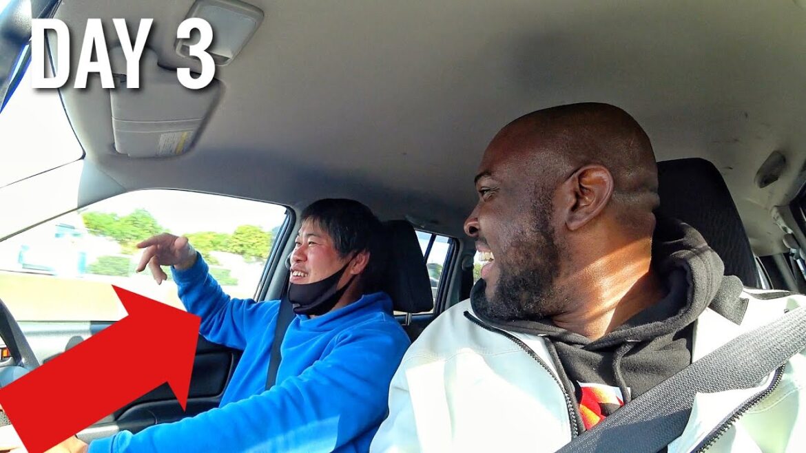 Black Man Travels  Across Japan With The Help of Japanese Strangers