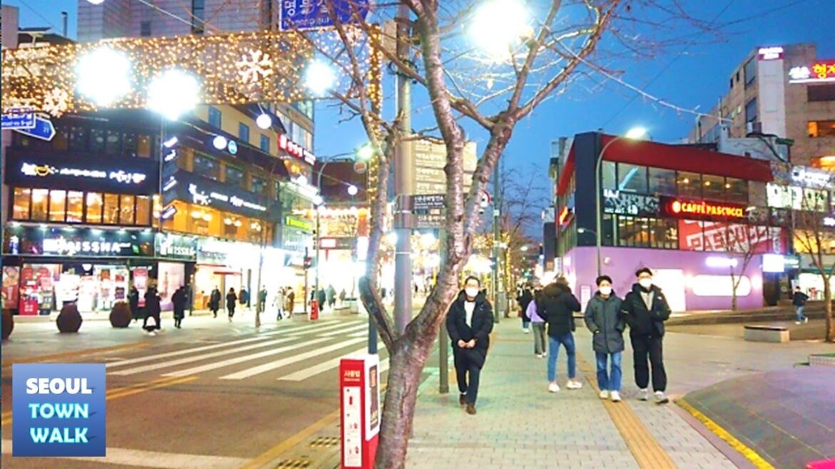 【4K】 20-3. Seoul (Christmas decor) Sinchon Street Walking Tour [Seodaemun-gu]┃(성탄장식) 신촌 거리 걷기 [서대문구]