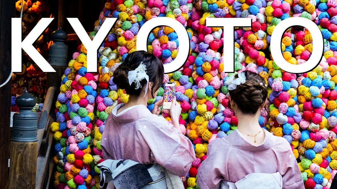 First Time in Kyoto, Japan: Exploring Gion, Trying Japanese Sweets & Staying in an Art Gallery First Time in Kyoto, Japan: Exploring Gion, Trying Japanese Sweets & Staying in an Art Gallery