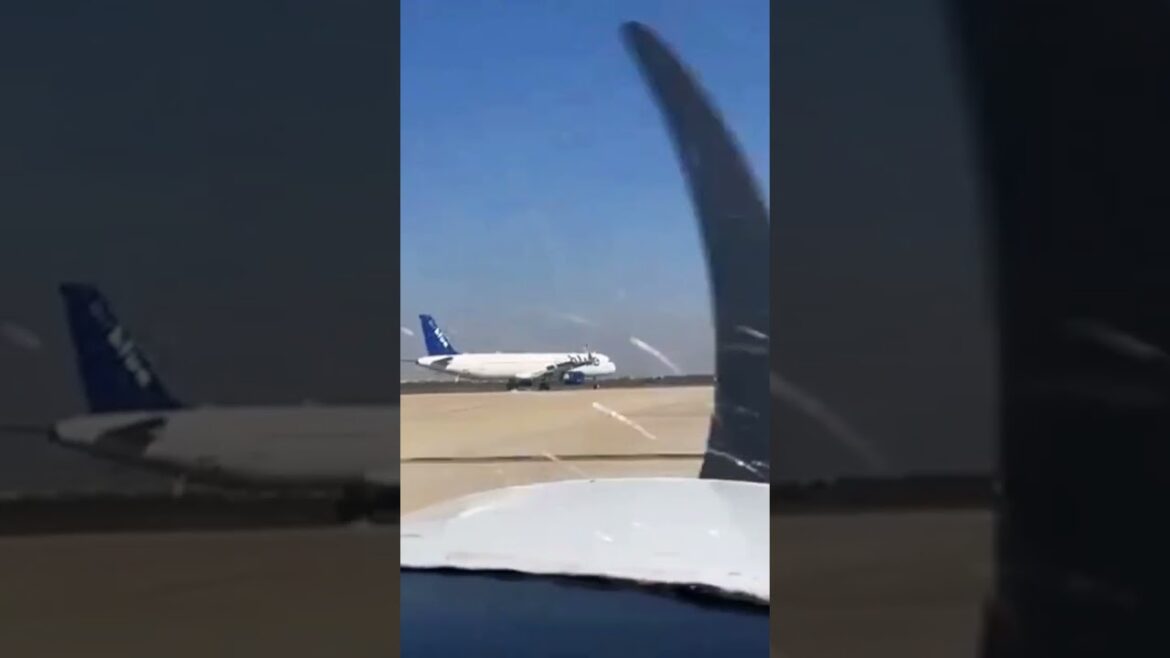 Airblue A321 Landing at Karachi Airport