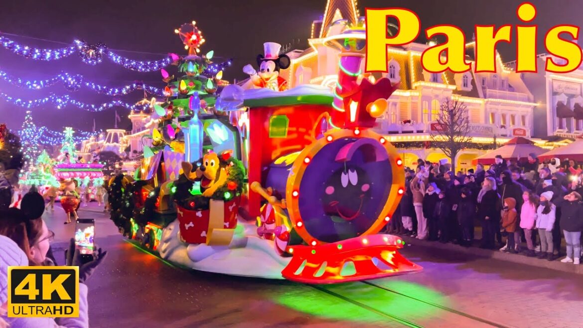 Paris,France🇫🇷- December 2022-4K- Walking Tour | A Christmas Fantasy Parade 2022 | A Walk In Paris