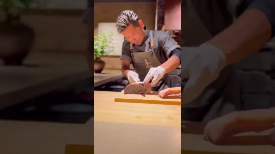 Eating Dry Aged Wagyu in Osaka! (Japanese A5 Wagyu) Eating Dry Aged Wagyu in Osaka! (Japanese A5 Wagyu)