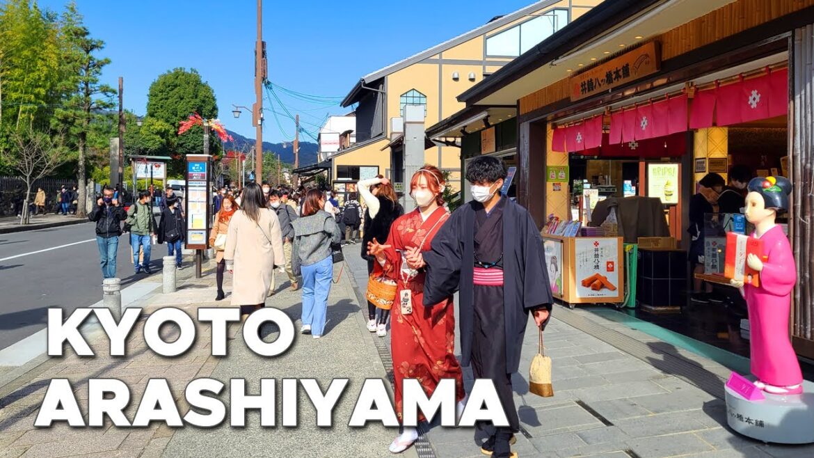 Kyoto Japan, Arashiyama Shopping Street 京都嵐山 - 4K Walking Tour