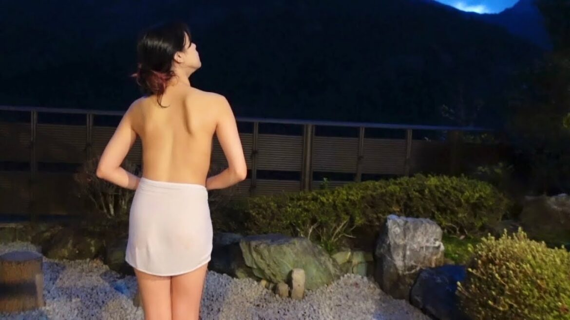 【温泉女子】🌙月夜に黄昏。ケーブルカーで行く山奥の温泉♨️ #徳島県 #うなぎちゃん #hotsprings 【温泉女子】🌙月夜に黄昏。ケーブルカーで行く山奥の温泉♨️ #徳島県 #うなぎちゃん #hotsprings