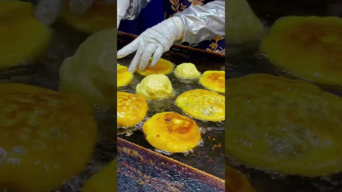 부산 해운대시장 줄서서 먹는 '명품호떡' 🥲 Korean street food #shorts