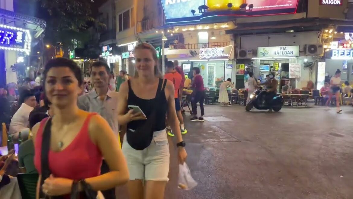 4K Sreet Walking in Vietnam Hanoi | Hanoi Nightlife , December 2022