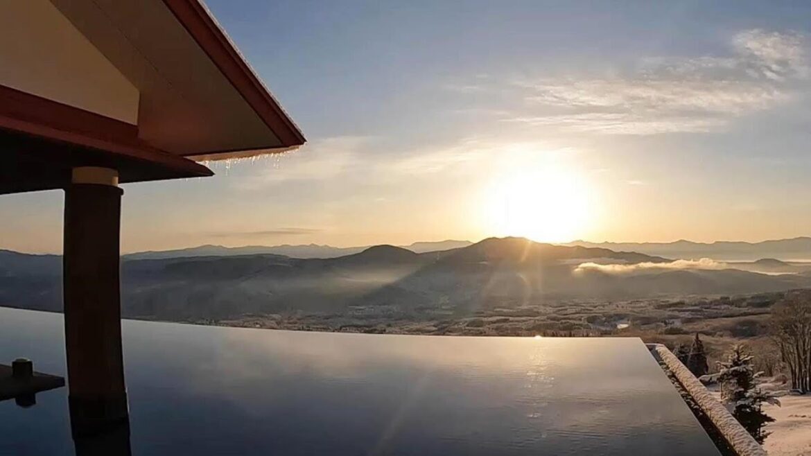 Superb view hotel on Alt.1000m of the sea of clouds & hot spring【Japan Traveler】 Superb view hotel on Alt.1000m of the sea of clouds & hot spring【Japan Traveler】