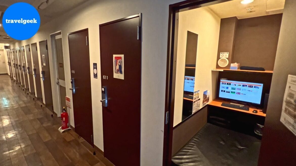 I Spent 15 Hours at a Private Capsule Space in Tokyo Japan | Internet Cafe