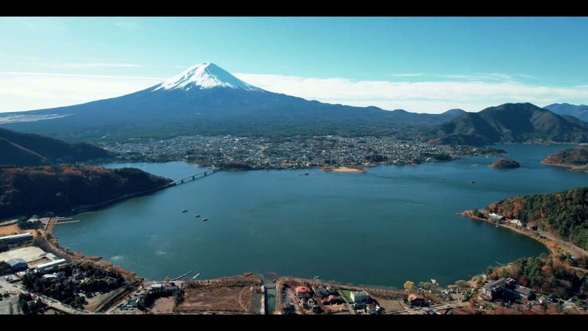 富士見橋 Fujimi Bridge, Lake Kawaguchi - Japan Drone Shot