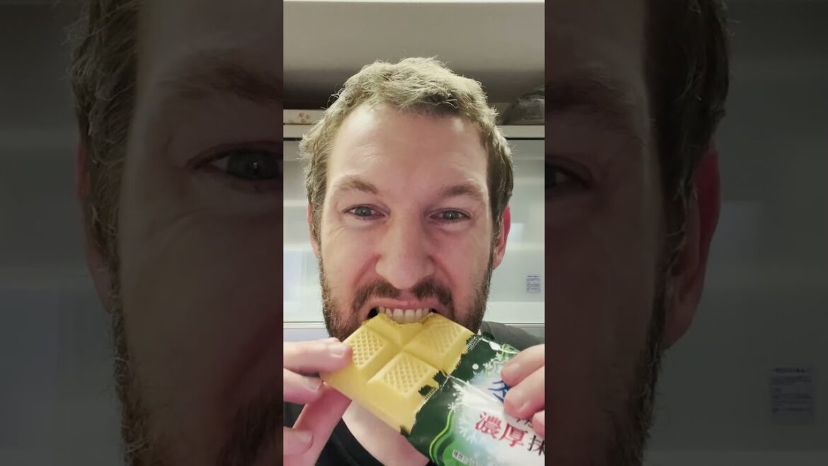 Japanese Winter ❄️ Limited Green Tea 🍵 Monaka #shorts