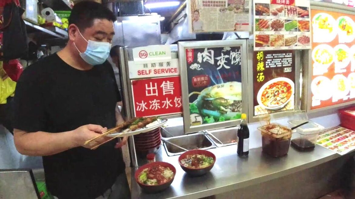 The Incredible Night Market Food Scene in SINGAPORE The Incredible Night Market Food Scene in SINGAPORE