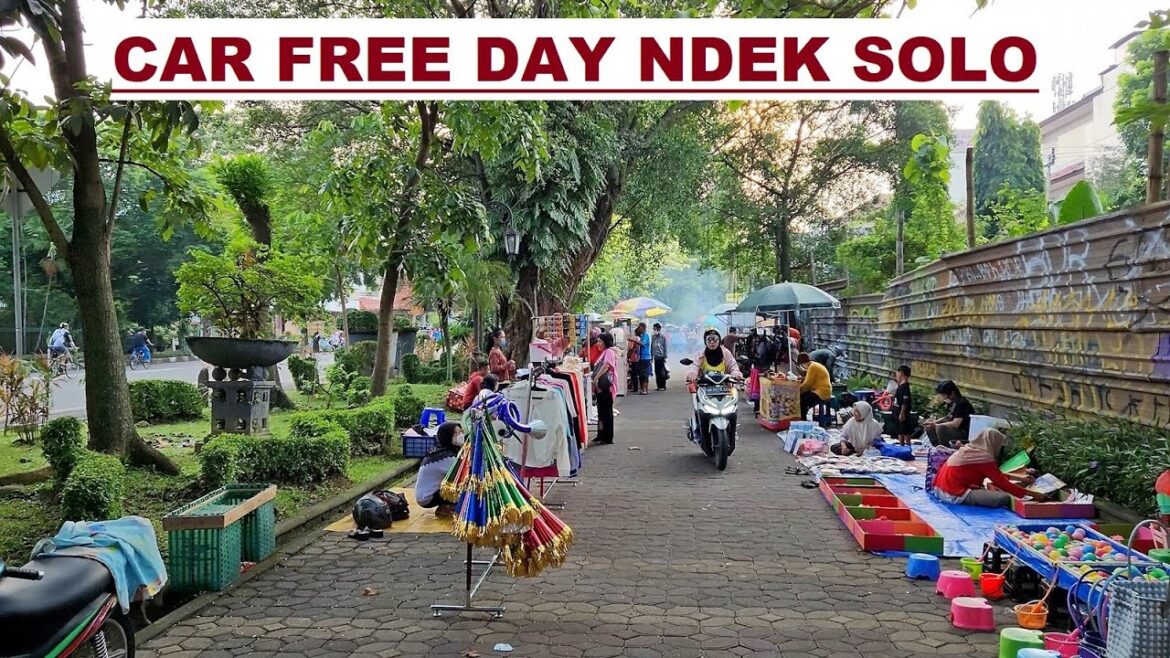 CAR FREE DAY SOLO‼️ Jalan Minggu Pagi di Slamet Riyadi Kota Surakarta ke Loji Gandrung dan Sriwedari CAR FREE DAY SOLO‼️ Jalan Minggu Pagi di Slamet Riyadi Kota Surakarta ke Loji Gandrung dan Sriwedari