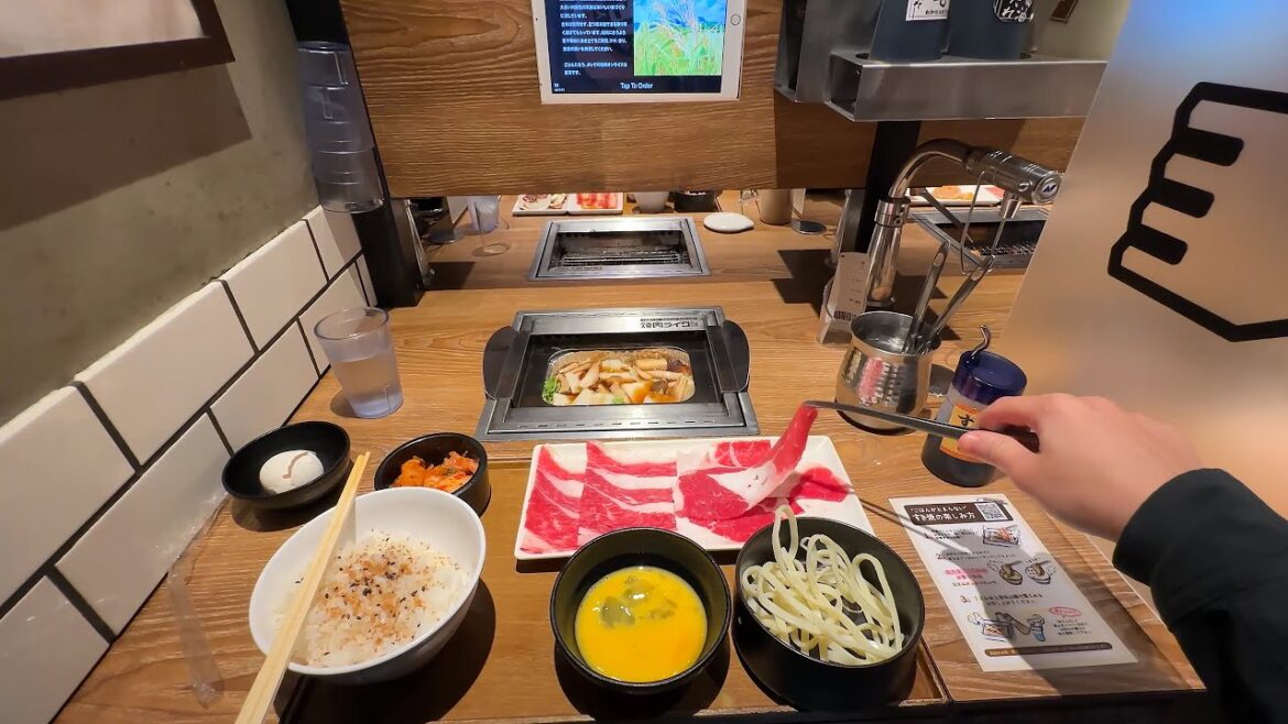 Individual Hotpot Dining Booth in Japan